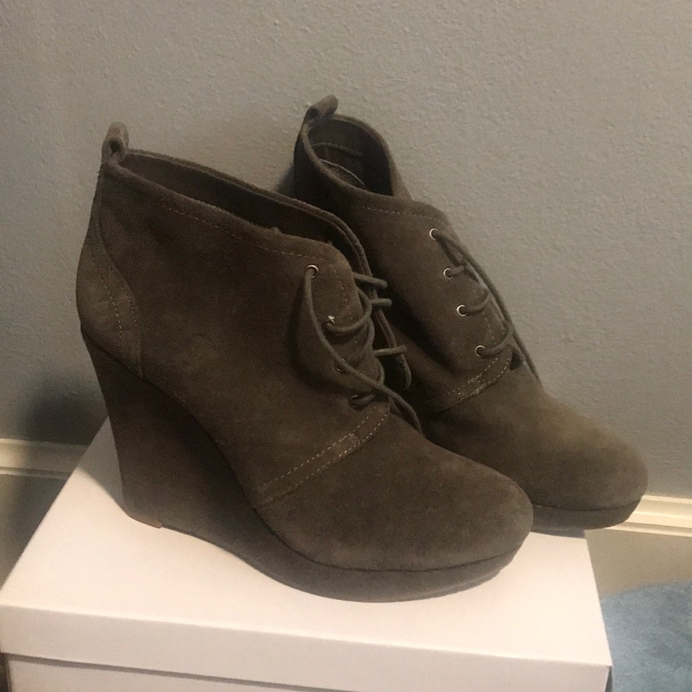 Wedge ankle booties